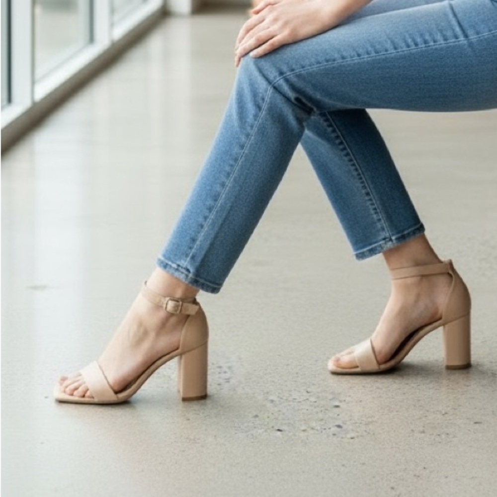 Versona Faux Leather Ankle Strap Heel Nude Neutral Beige Cream Size 7 - Picture 2 of 8